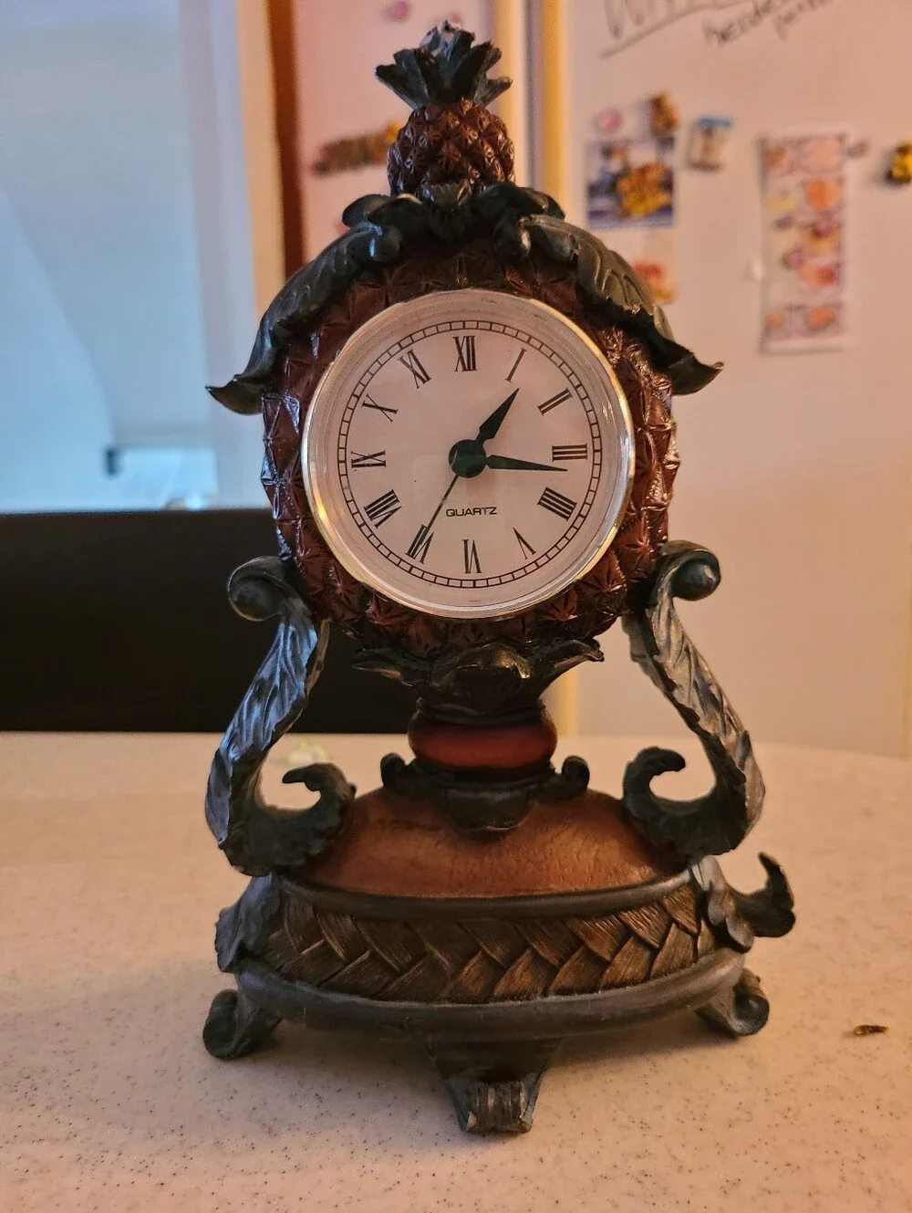 Classic Pineapple Table Clock – Brown
